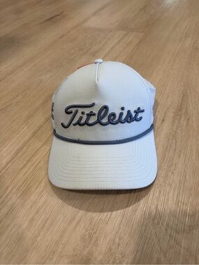 Titleist Pro V1 FootJoy FJ Golf Rope Snapback Hat White Gray
